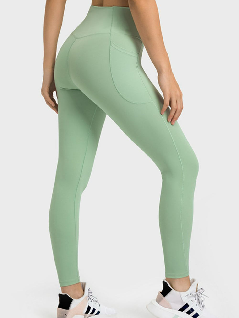 835b4d75d7344f50bc803d4ad397ce6c-Max